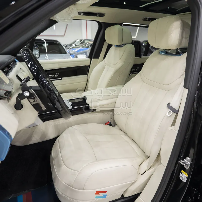 2026 لاند روفر رينج روفر اوتوبيوغرافي