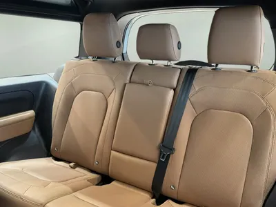 2025 لاند روفر ديفيندر 90