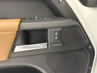 2025 لاند روفر ديفيندر 90