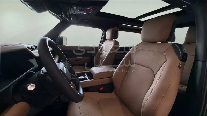 2025 لاند روفر ديفيندر 90