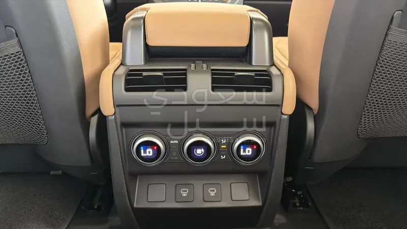 2025 لاند روفر ديفيندر 90