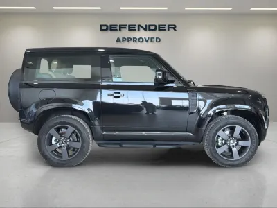2025 لاند روفر ديفيندر 90