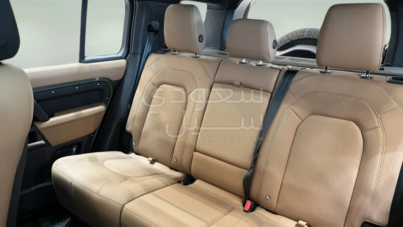 2026 لاند روفر ديفيندر اكس 110