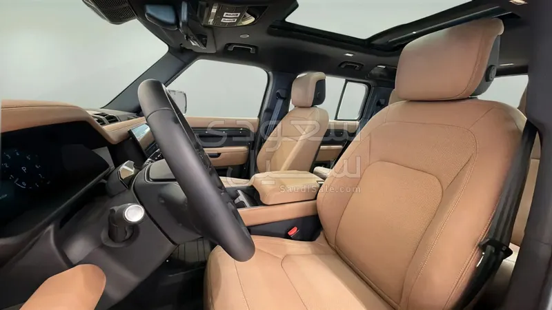 2026 لاند روفر ديفيندر اكس 110