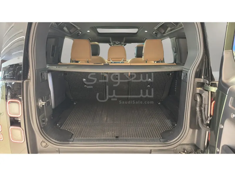 2026 لاند روفر ديفيندر اكس 110