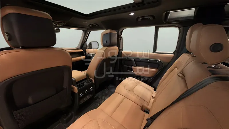 2026 لاند روفر ديفيندر اكس 110