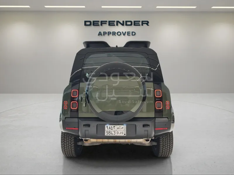 2026 لاند روفر ديفيندر اكس 110
