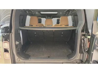 2026 لاند روفر ديفيندر اكس 110