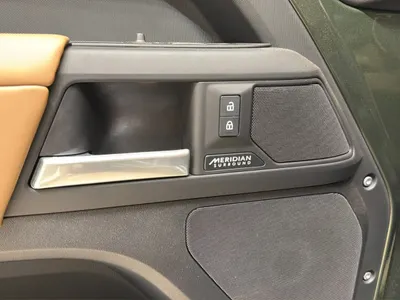 2026 لاند روفر ديفيندر اكس 110