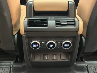 2026 لاند روفر ديفيندر اكس 110