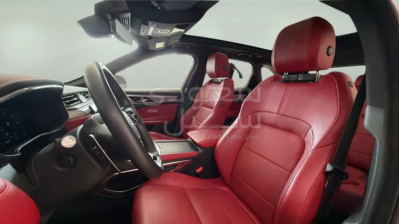 2024 جاكوار اف-بيس ار دايناميك