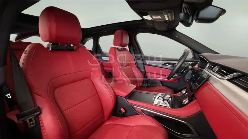 2024 جاكوار اف-بيس ار دايناميك