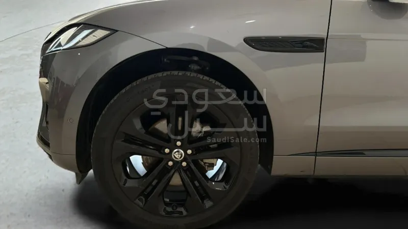 2024 جاكوار اف-بيس ار دايناميك