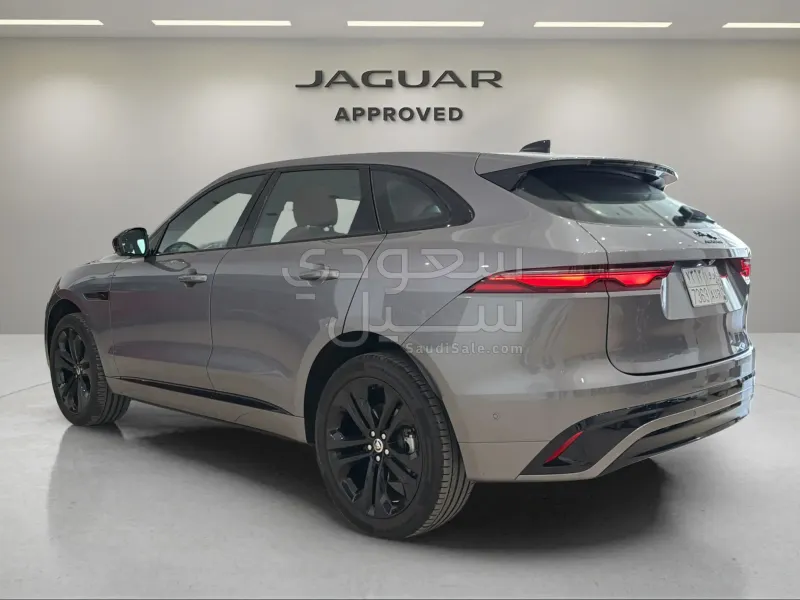 2024 جاكوار اف-بيس ار دايناميك