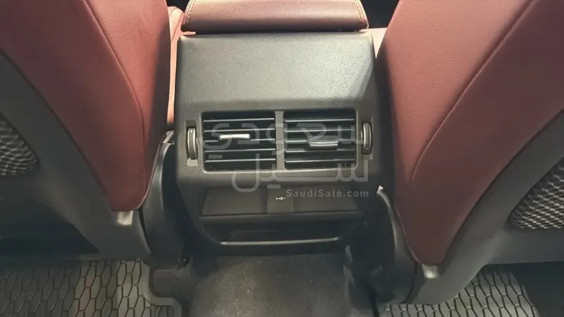 2024 جاكوار اي-بيس