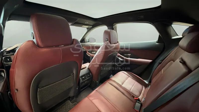 2024 جاكوار اي-بيس