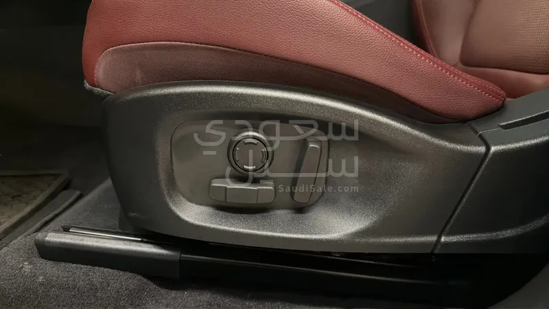 2024 جاكوار اي-بيس