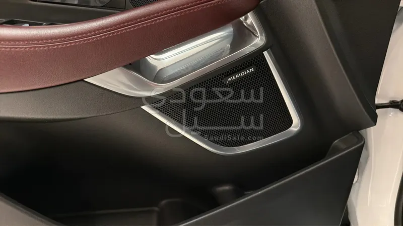 2024 جاكوار اي-بيس