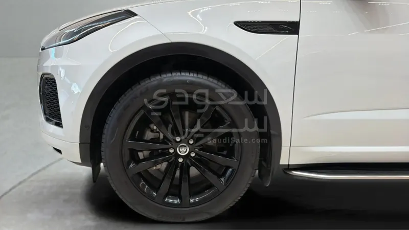 2024 جاكوار اي-بيس