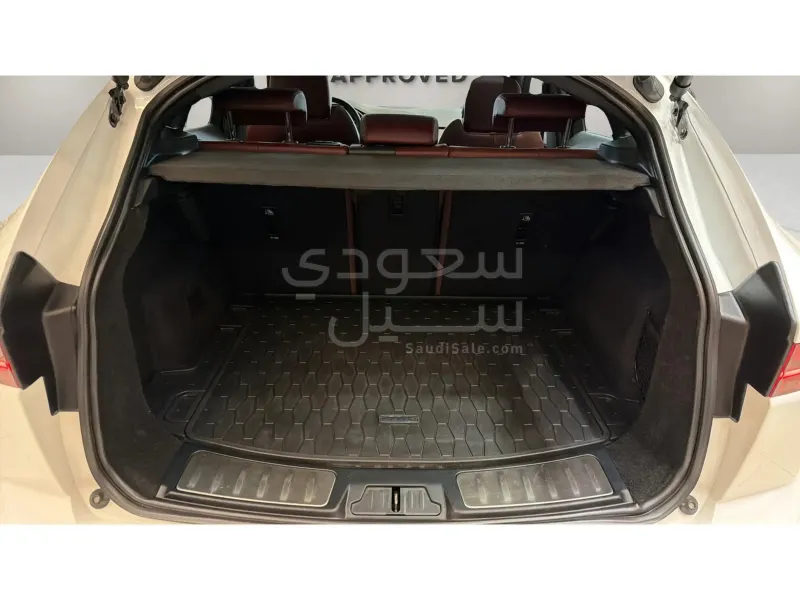 2024 جاكوار اي-بيس