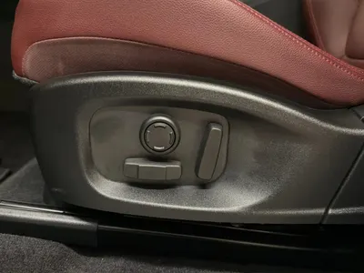 2024 جاكوار اي-بيس