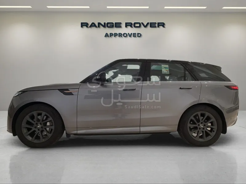 2025 لاند روفر رينج روفر سبورت اس اي