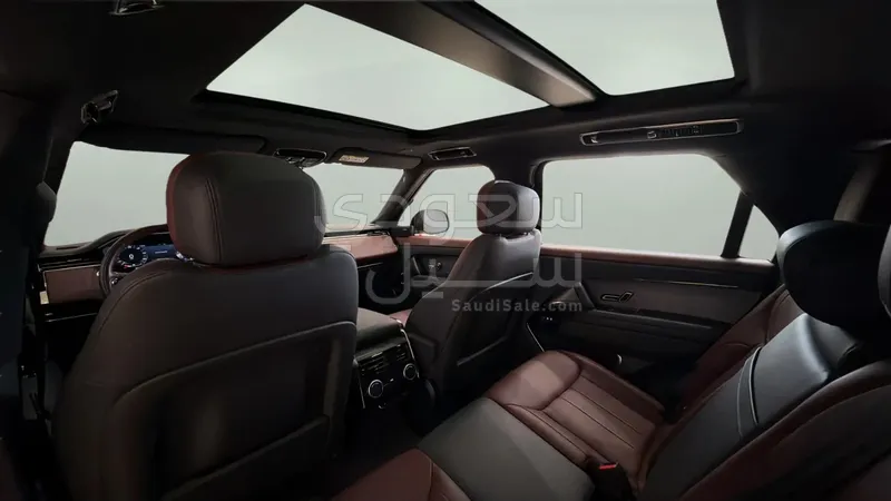 2025 لاند روفر رينج روفر سبورت اس اي