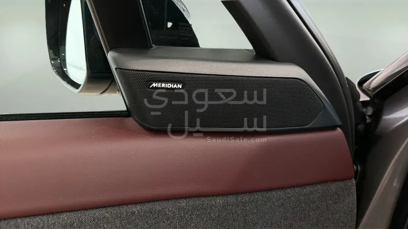 2025 لاند روفر رينج روفر سبورت اس اي