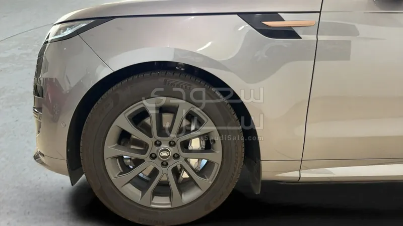 2025 لاند روفر رينج روفر سبورت اس اي