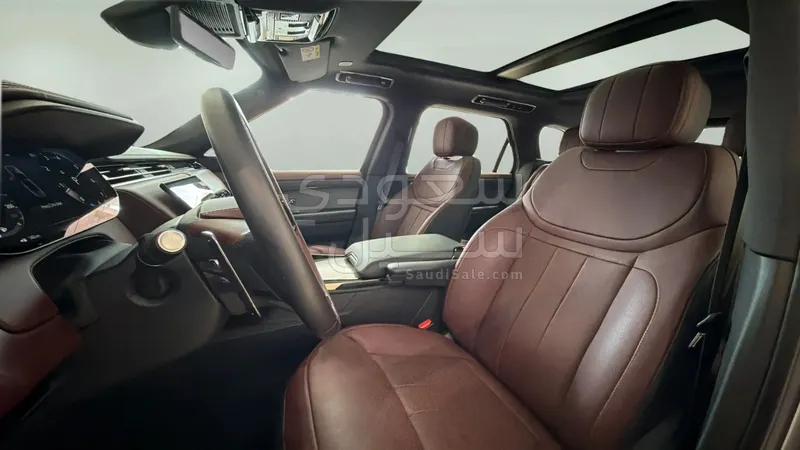 2025 لاند روفر رينج روفر سبورت اس اي