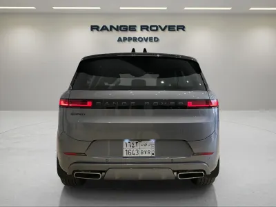 2025 لاند روفر رينج روفر سبورت اس اي