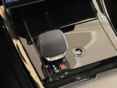 2025 لاند روفر رينج روفر سبورت اس اي