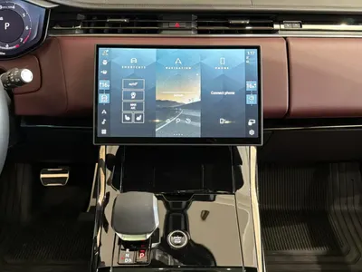 2025 لاند روفر رينج روفر سبورت اس اي