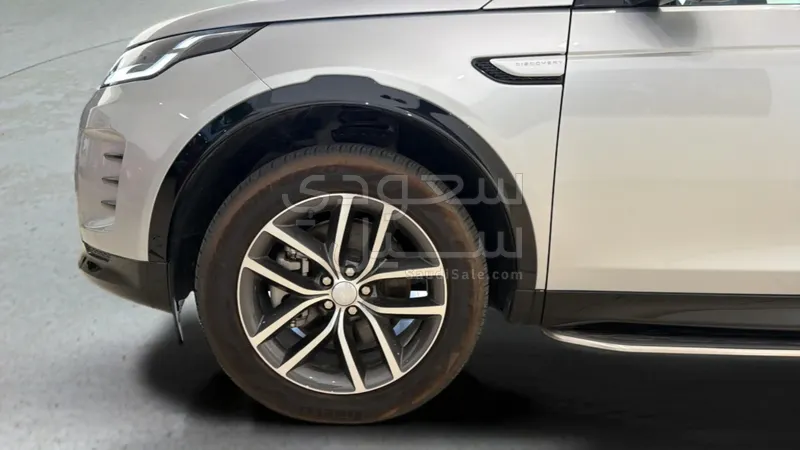 2025 لاند روفر ديسكفري سبورت