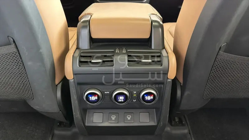 2025 لاند روفر ديفيندر 130 اكس