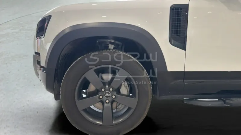 2025 لاند روفر ديفيندر 130 اكس