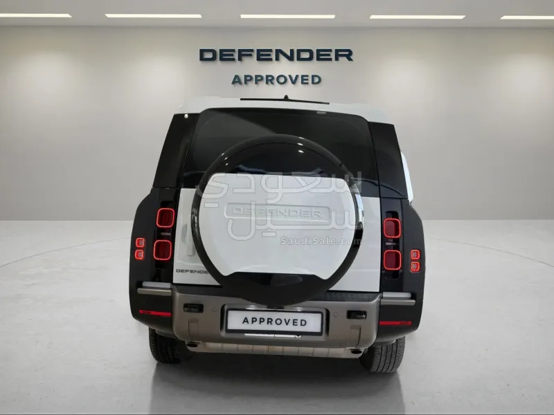 2025 لاند روفر ديفيندر 130 اكس