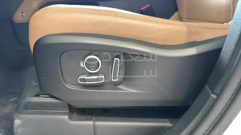 2025 لاند روفر ديفيندر 130 اكس