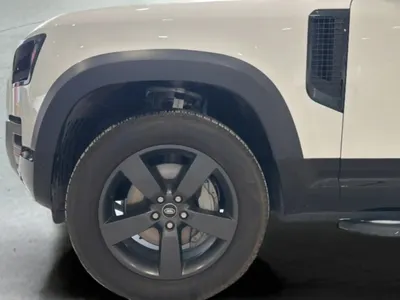 2025 لاند روفر ديفيندر 130 اكس