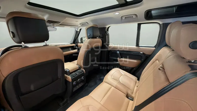 2025 لاند روفر ديفيندر اكس 110