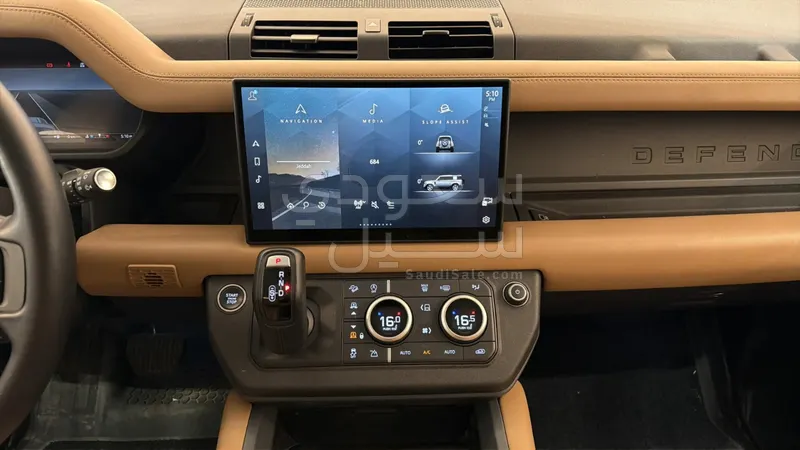 2025 لاند روفر ديفيندر اكس 110