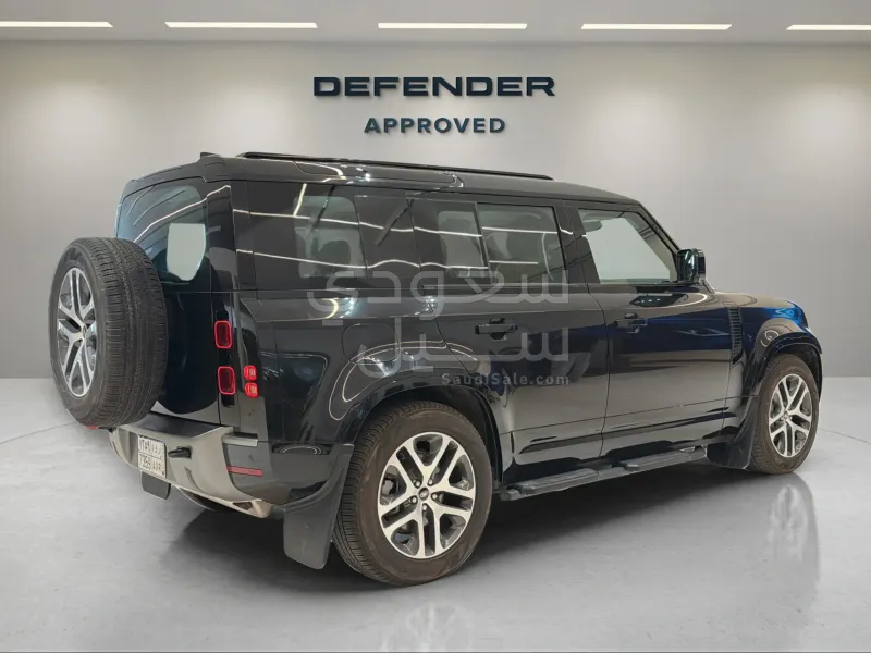 2025 لاند روفر ديفيندر اكس 110
