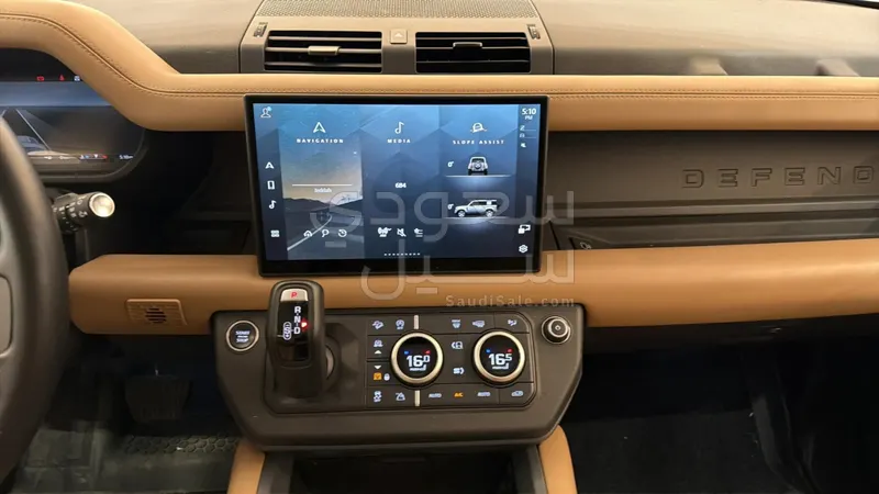 2025 لاند روفر ديفيندر اكس 110