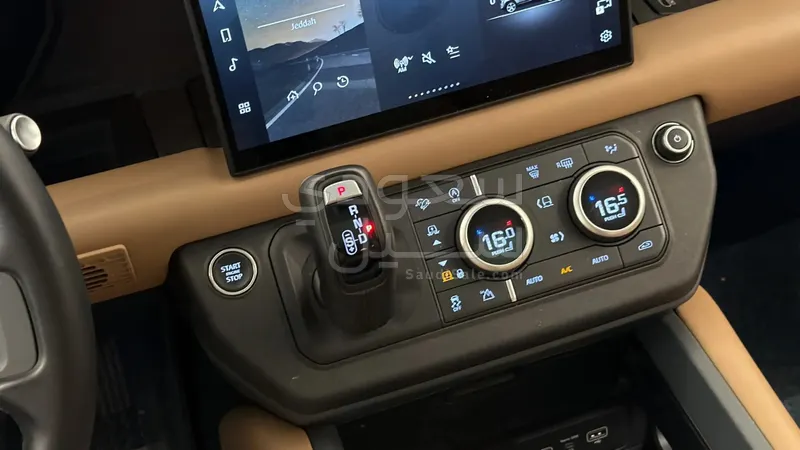 2025 لاند روفر ديفيندر اكس 110