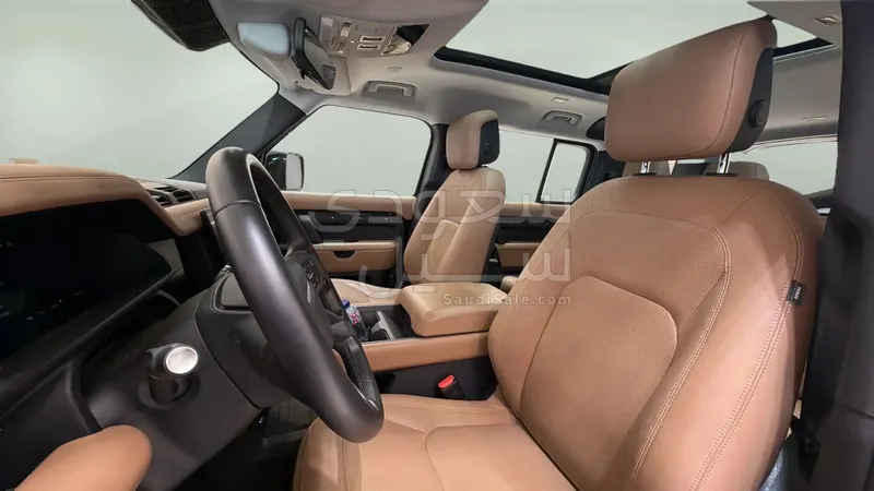 2025 لاند روفر ديفيندر اكس 110