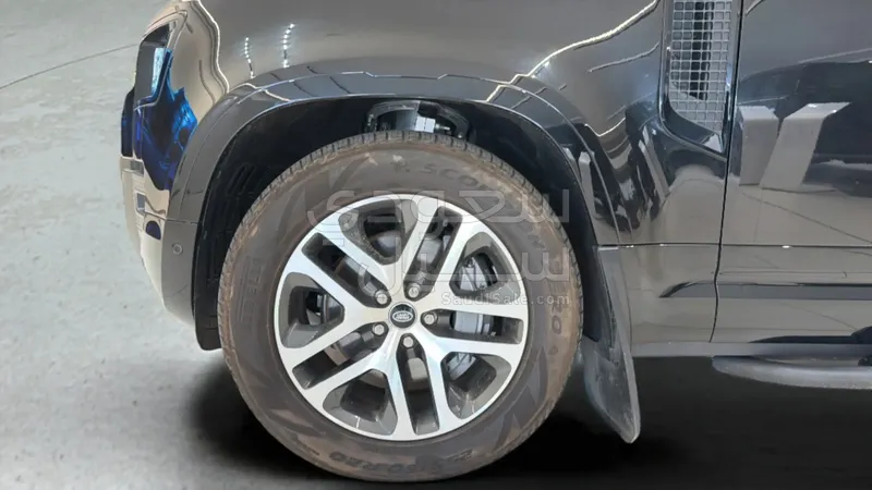 2025 لاند روفر ديفيندر اكس 110