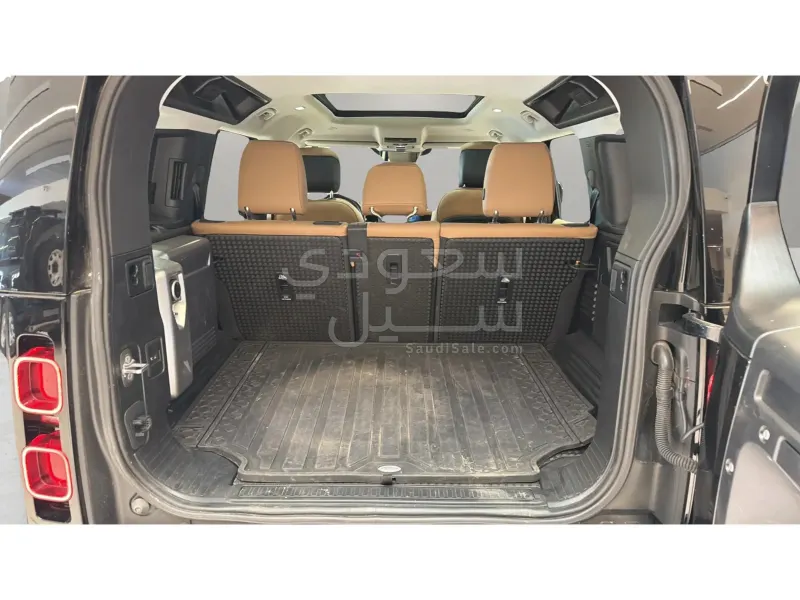 2025 لاند روفر ديفيندر اكس 110