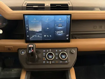 2025 لاند روفر ديفيندر اكس 110