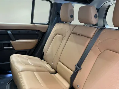 2025 لاند روفر ديفيندر اكس 110