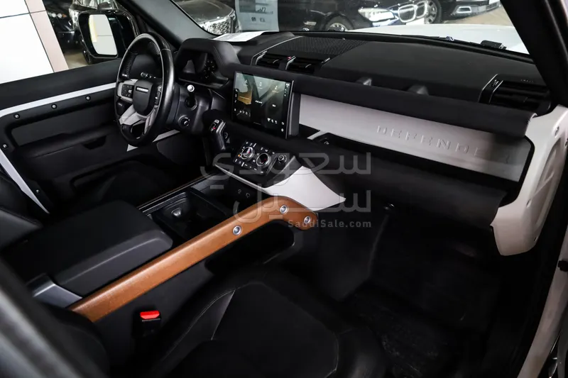 2022 لاند روفر ديفيندر اس اي